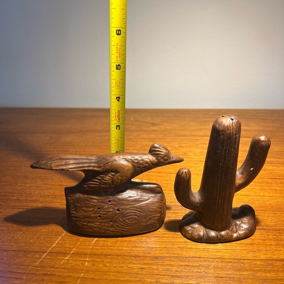 Vintage Treasure Craft ARIZONA Road Runner and Cactus Salt & Pepper Set - Picture 10 of 12
